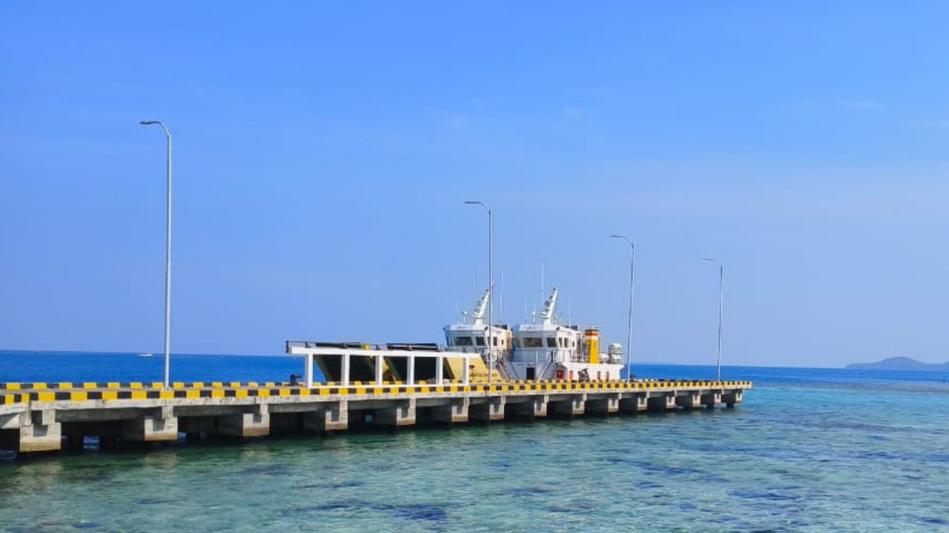pelabuhan karimunjawa